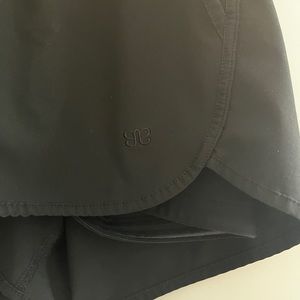 Albion shorts size small